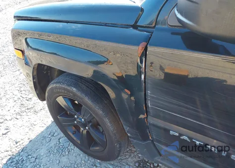 2012 Jeep Patriot Latitude z USA, uszkodzony, nr VIN 1C4NJPFA4CD704582